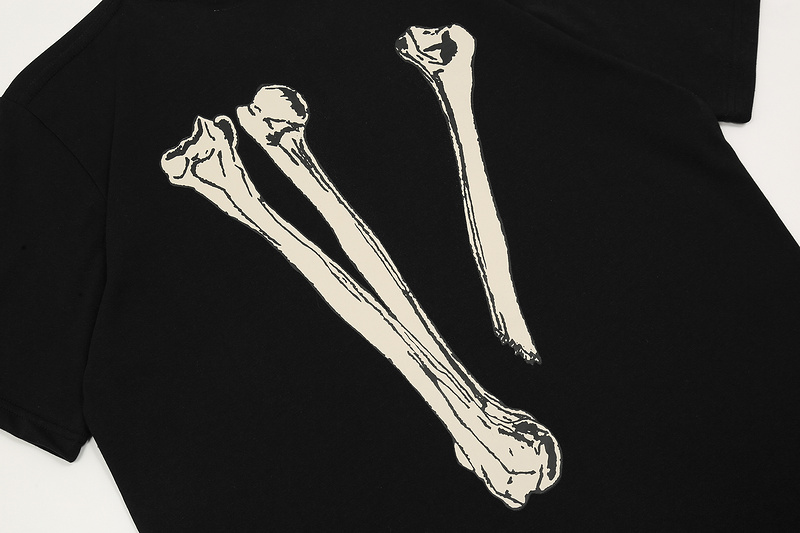 Vlone Skull And Bones Shirt Close Back Vlone Skull And Bones Shirt Close Back